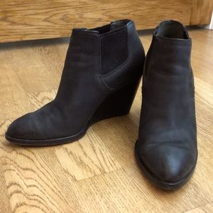 Cole Haan: black leather, ankle boots, Women’s Size 9 🌸